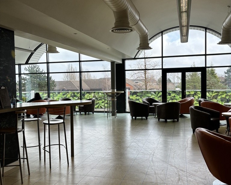 The SkyLounge