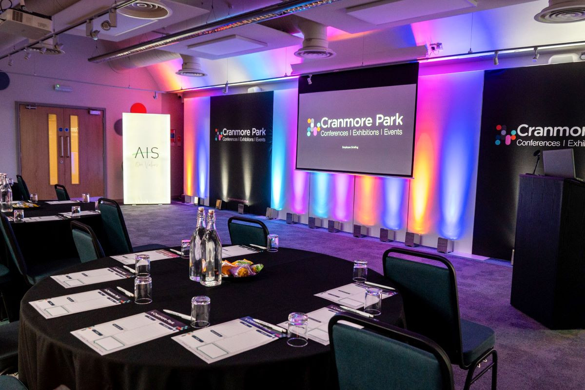 Gallery-I-employee-conference